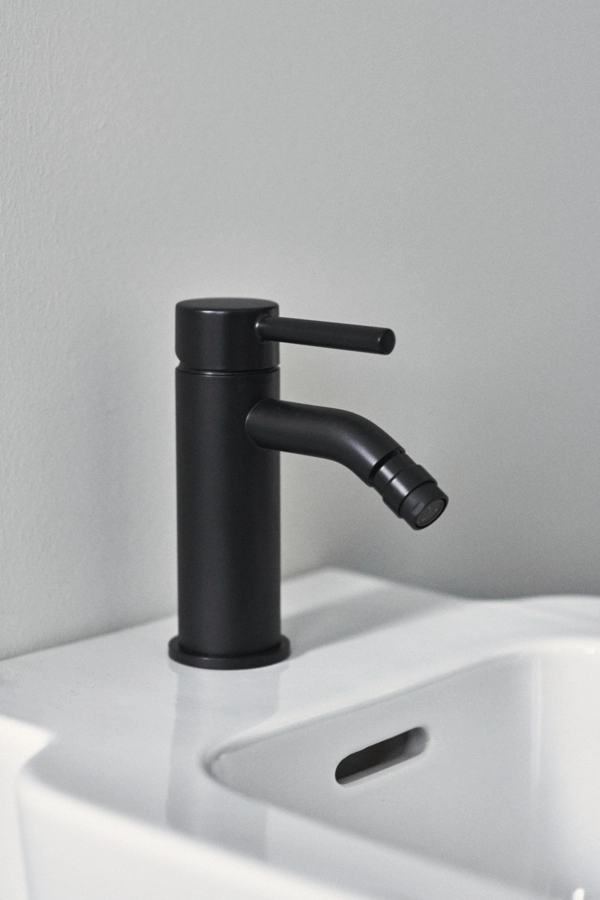 Baterie bideu Ideal Standard Ceraline Black — 3